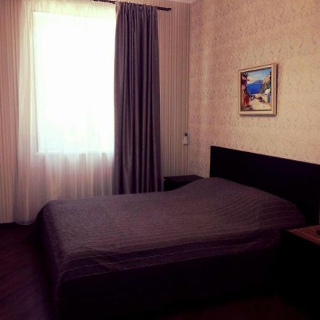 Guest House Belweder Гагра Екстер'єр фото